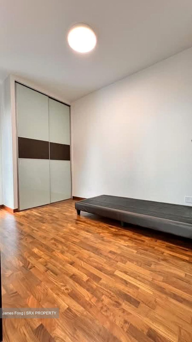 The Lakeshore (D22), Condominium #553255931